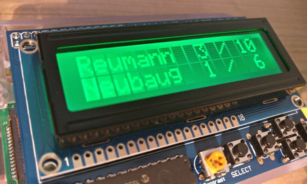 Raspberry Pi Public Transport Departure Monitor - Green: best time to leave!