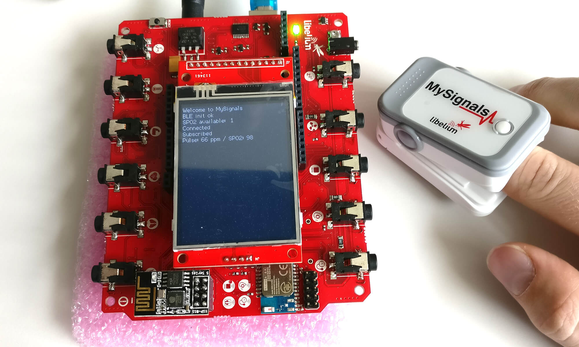 Reading Blood Oxygen Saturation (SpO2) and Pulse through MySignals