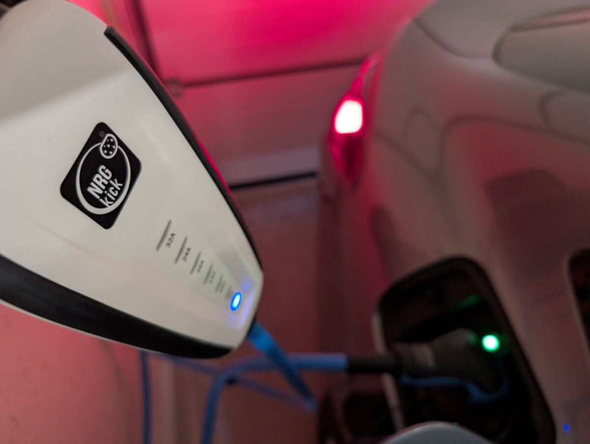 NRGkick Wallbox charging the EV